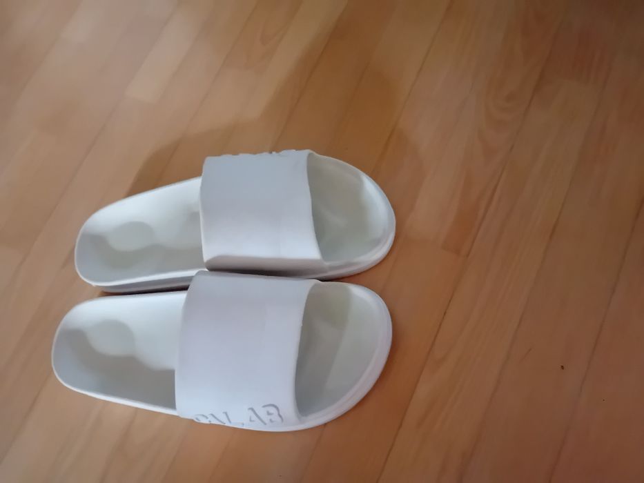 Croop klapki 42 unisex profilowane
