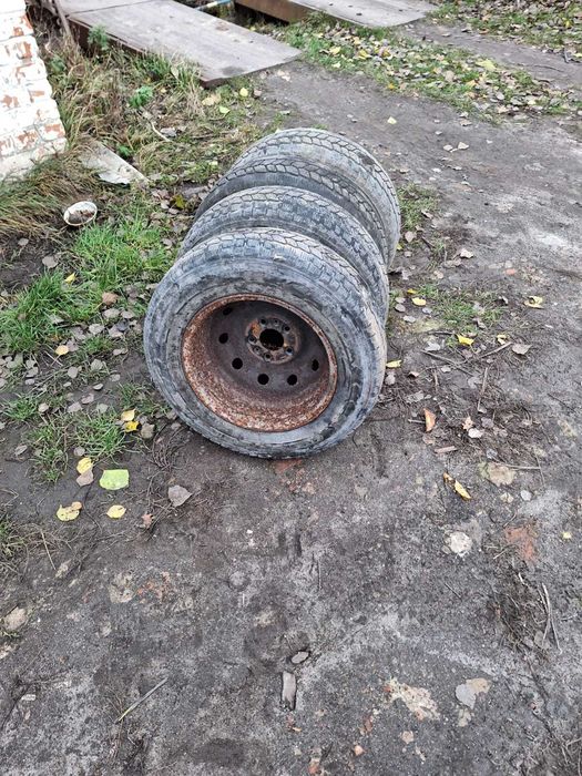 Продам грузові зимові колеса