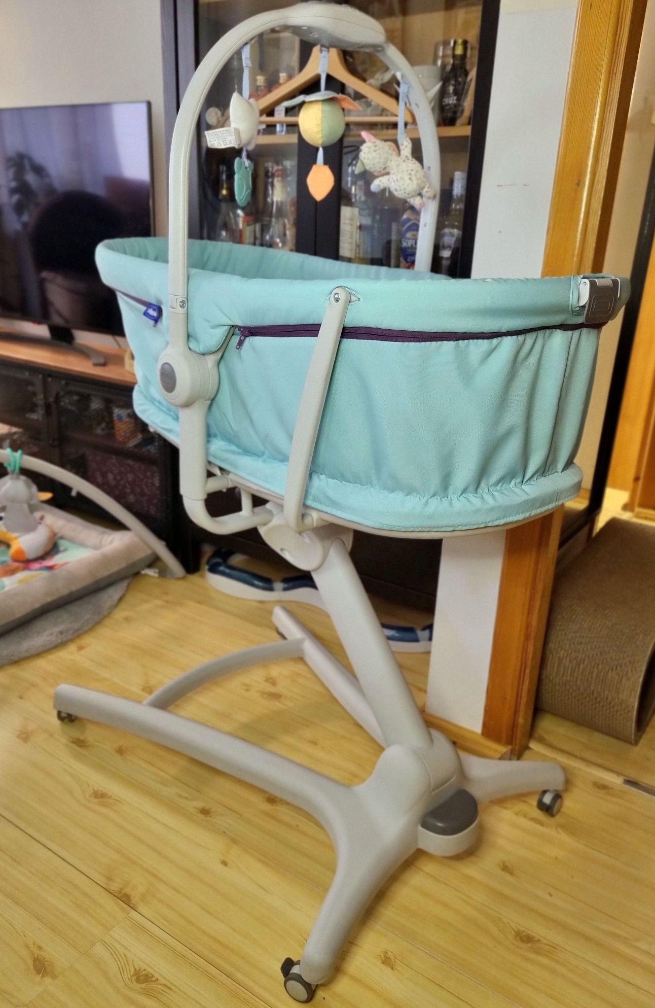 Łóżeczko mobilne mini dostawne Chicco Baby Hug 4w1 aquarelle fotelik