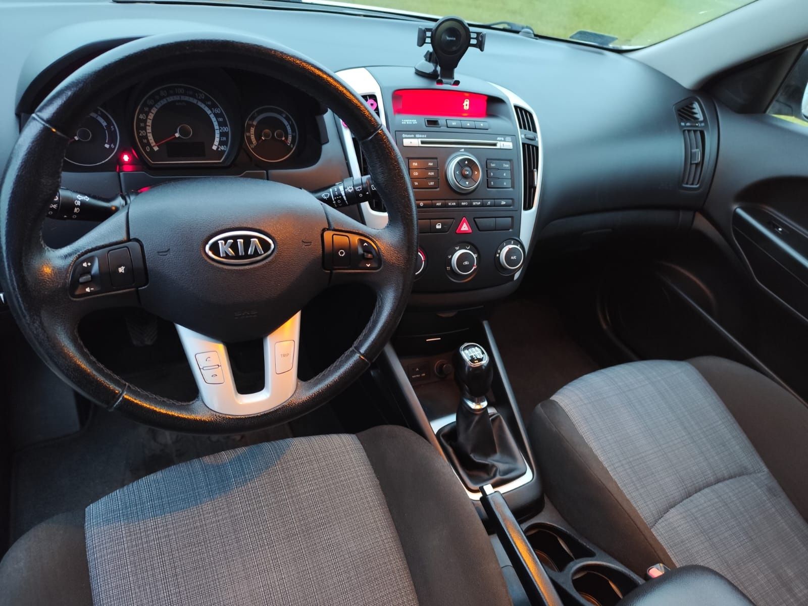 Kia cee'd SW/ 1,6 crdi /2010r/ 90km/Prywatne