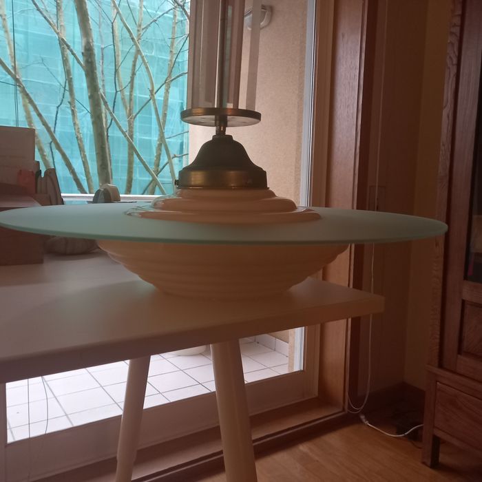 Candeeiro de tecto vintage, com vidro opalino rosa