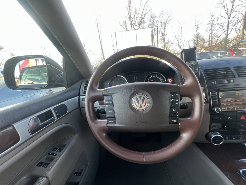 Машина в дуже гарному стані як технічно так і візуально