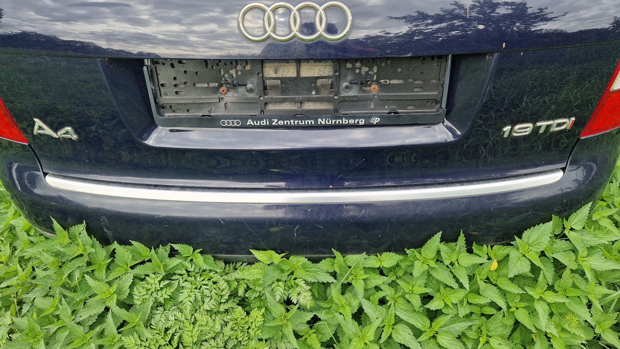 Klapa bagażnika audi a4 b6 kombi