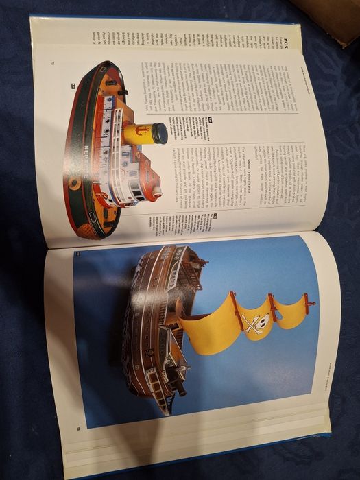 Livro brinquedos tin toys