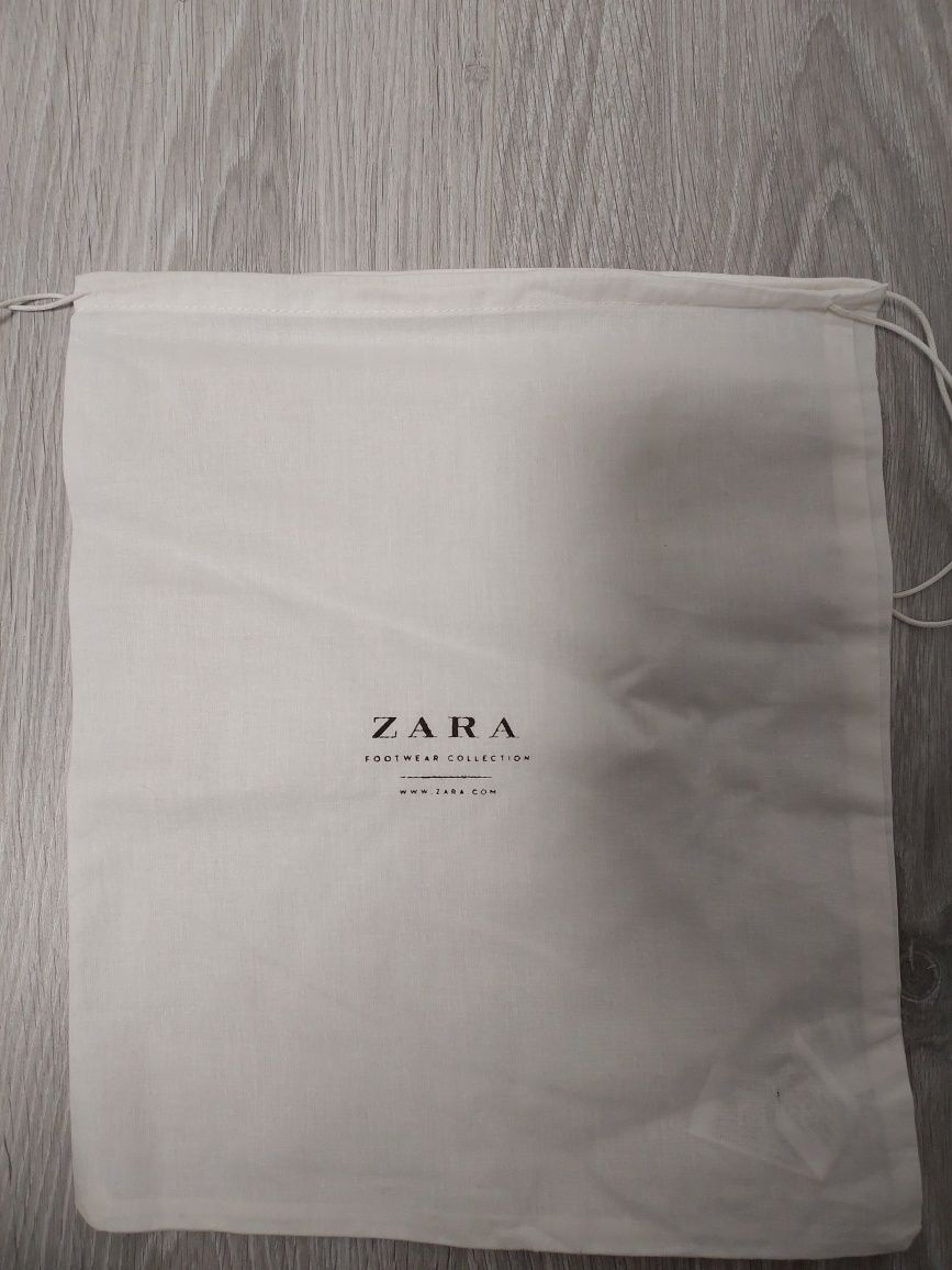 Пыльник Zara оригинал на затяжках