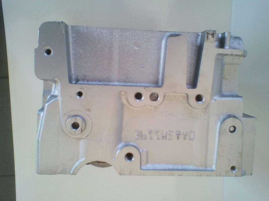 Cabeca de motor Mercedes Sprinter 2.2 DCI e outro