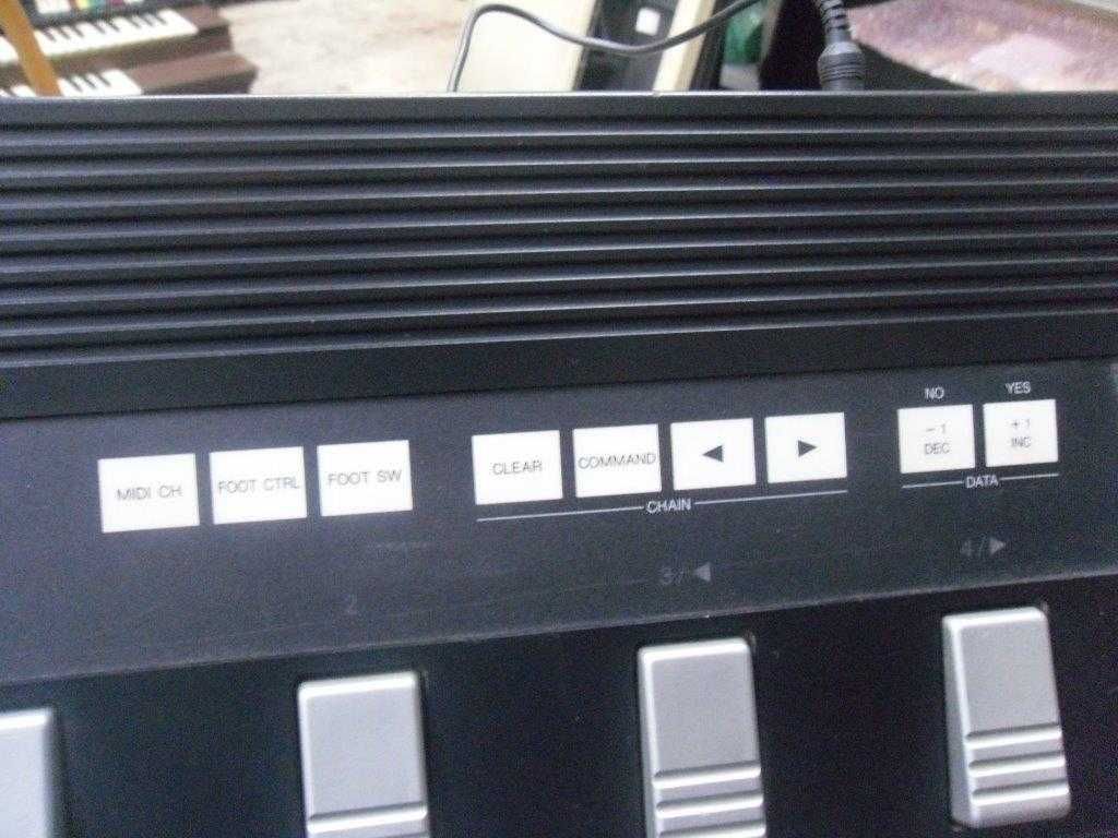Pedaleira MIDI Yamaha MFC-1 MIDI Foot Controller