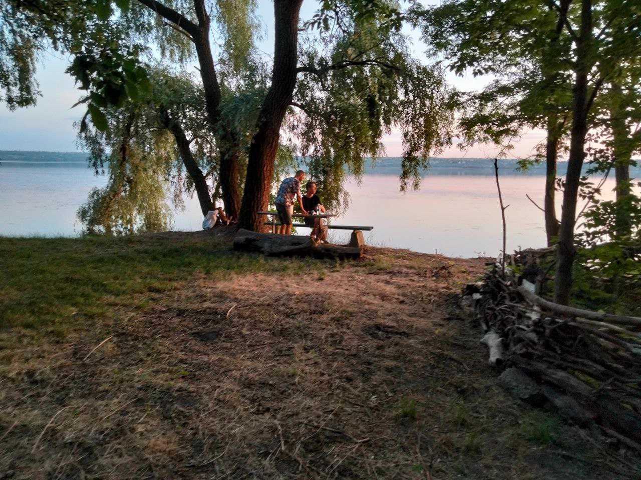 Продаю дачу за Любимовкой. Лес , река Днепр.