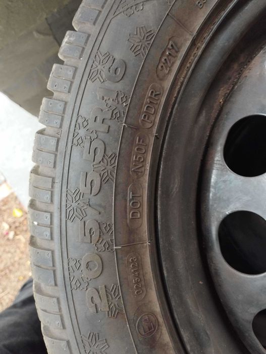 Sprzedam zimowe opony 205/55 R16