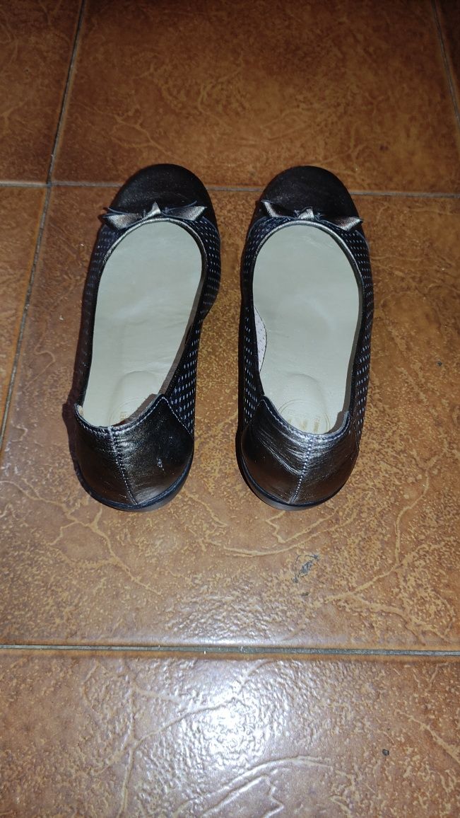 Sapatos de Senhora Muito Bonitos - Tamanho 39 - Usados 1 Vez