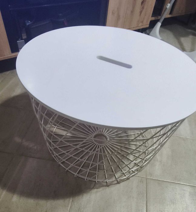 Mesa redonda com arrumação