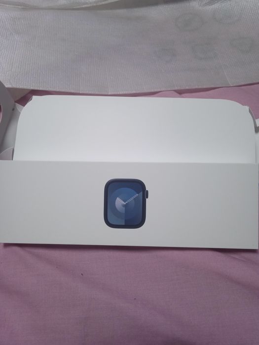 Apple watch series 9 45mm на гарантии