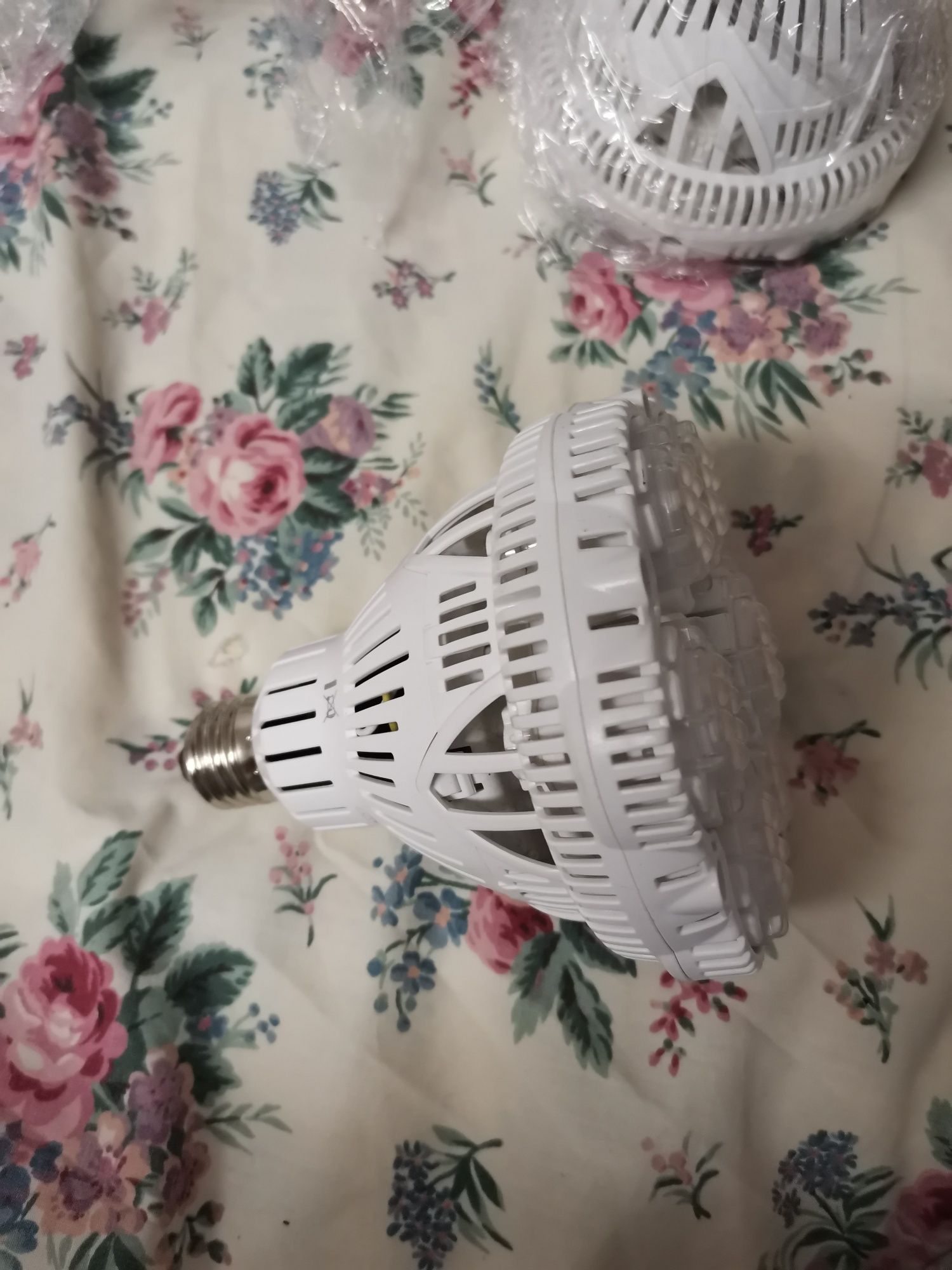 Фіто лампа для рослин