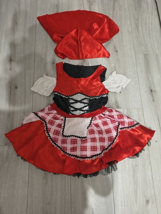 Strój czerwonego kapturka