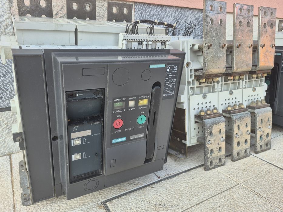 3 Disjuntores Siemens WL1250H 1250A com ETU15B – NOVOS