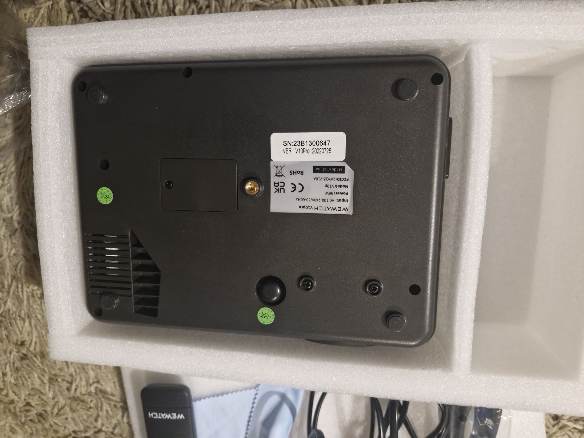 Projektor V10 pro