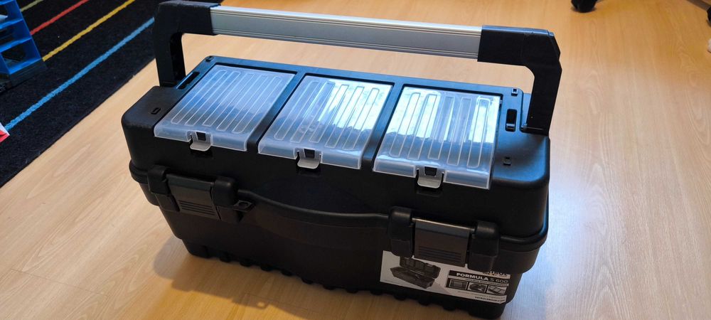 Skrzynia na narzędzia garaż budowa