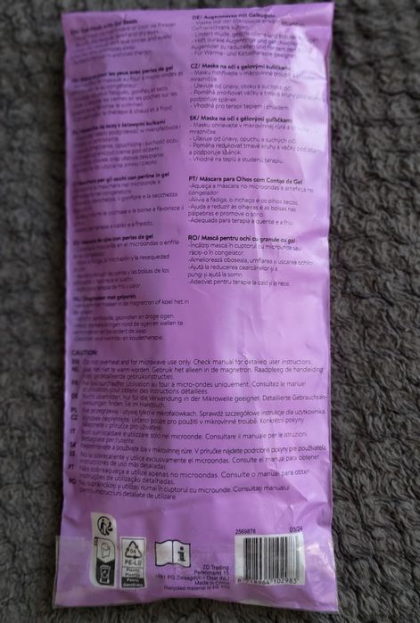 Maska na oczy z żelowymi perełkami.