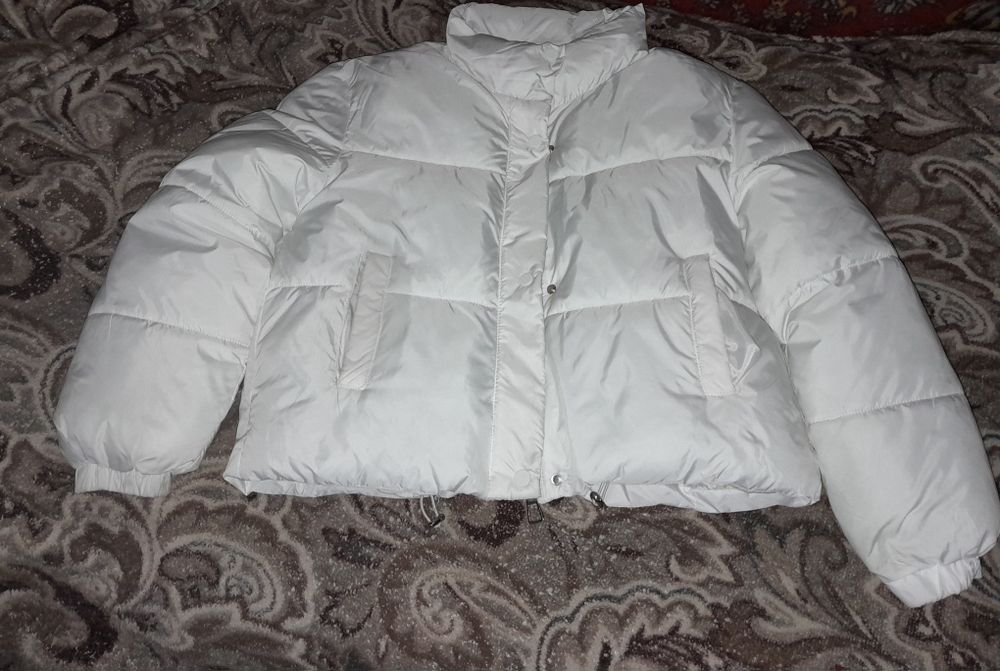 Курточка укороченная новая