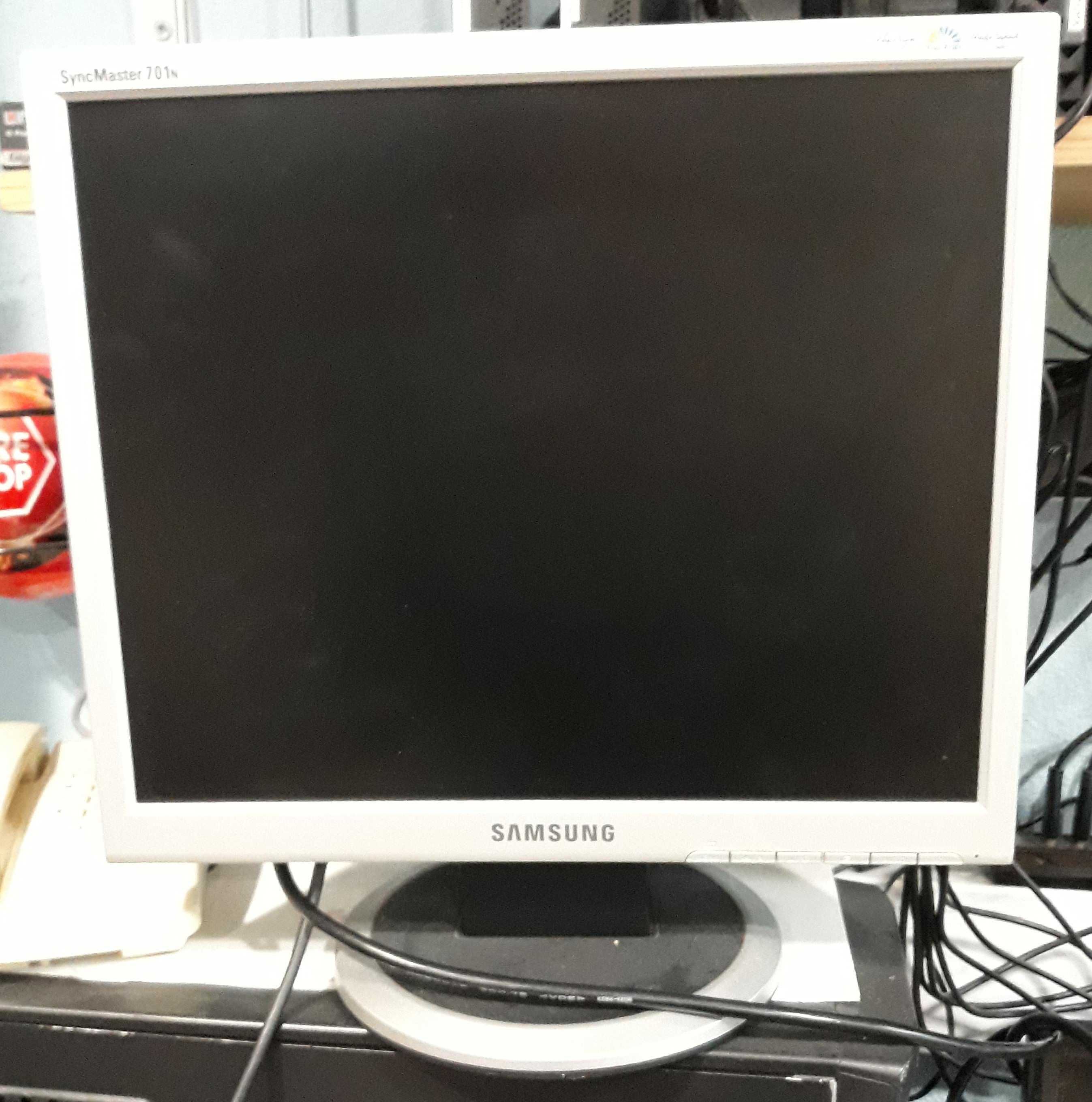 Monitor Samsung SyncMaster 17" 701N