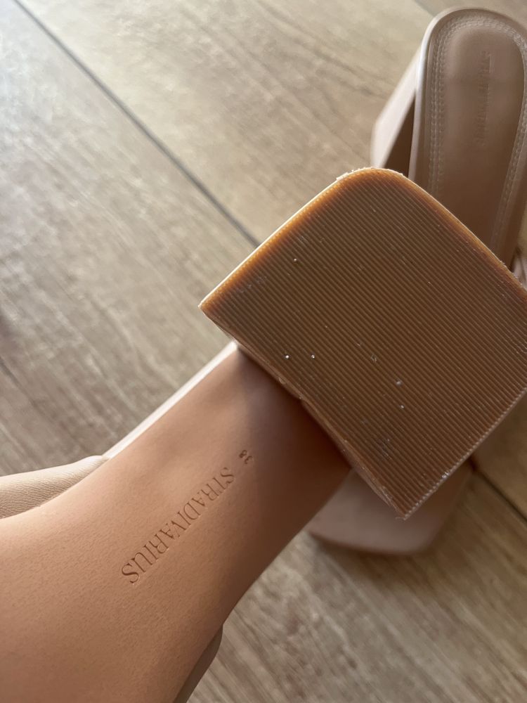 Сабо stradivarius 38 розмір.