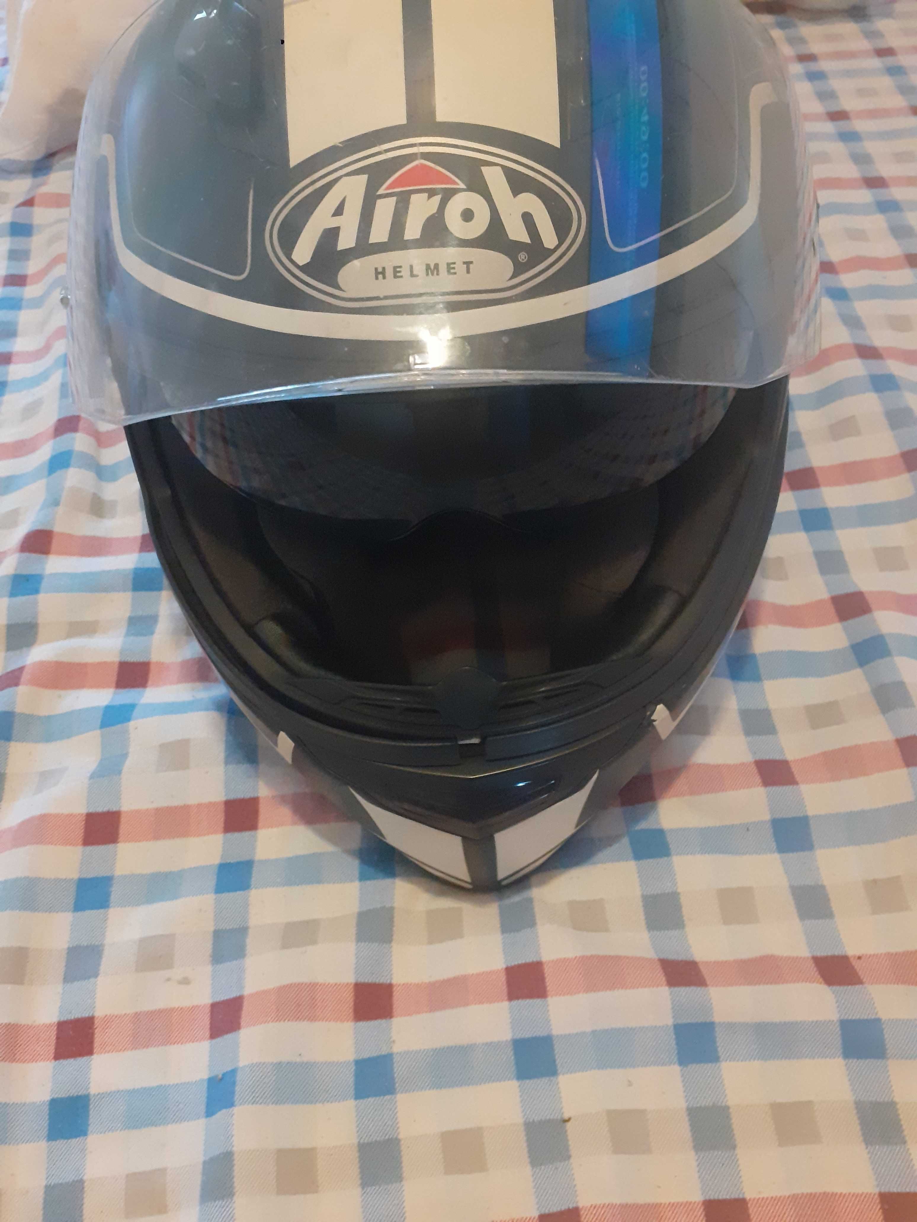 Vendo este capacete em bom estado