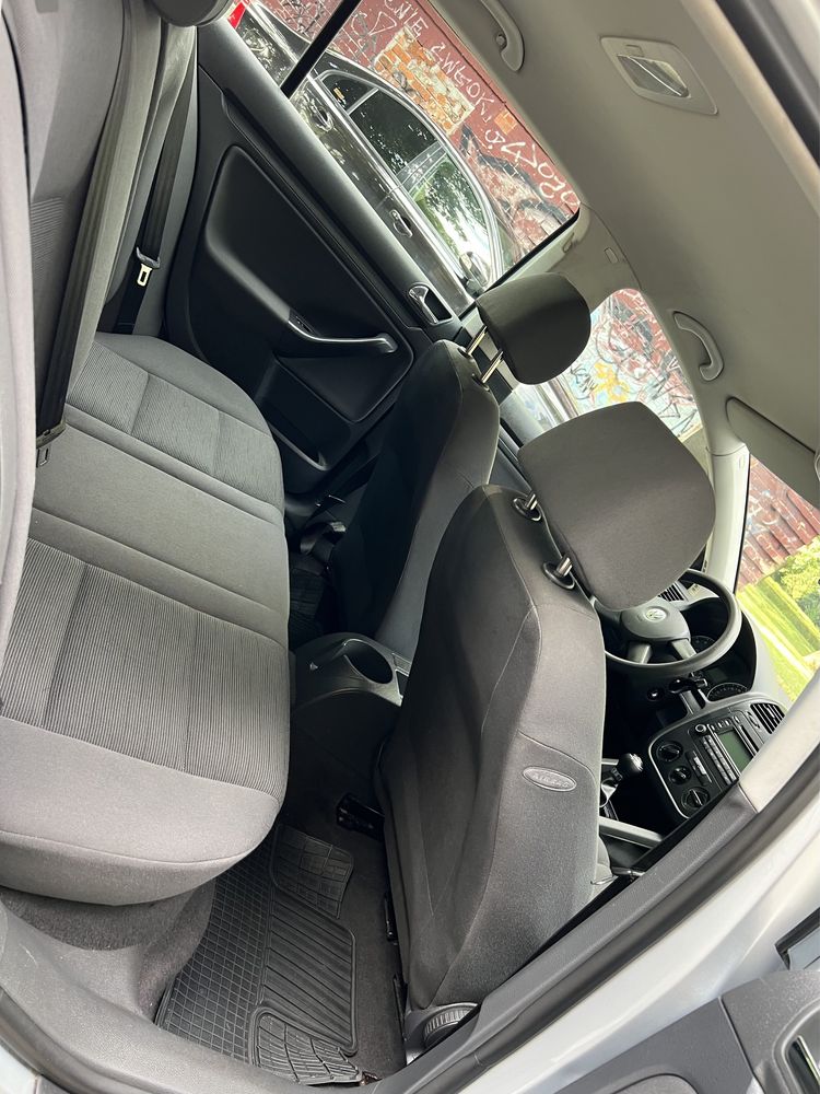VW Golf 5 1.4 MPI 75KM 2005R Klimatyzacja 5 Drzwi Zarejestrowany w PL
