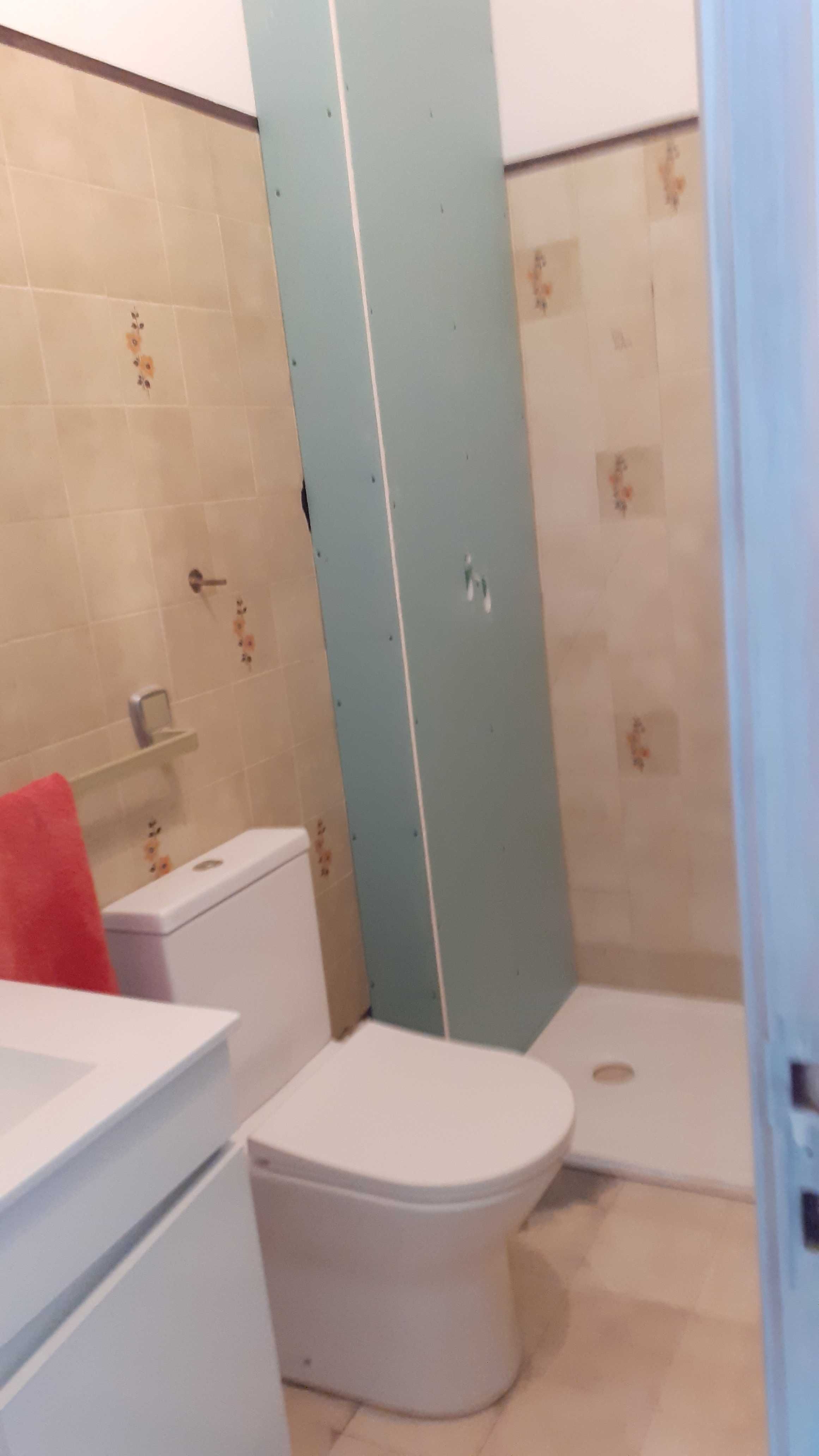 Loja, possível apartamento T0 a 500m da praia, Aver-o-Mar.
