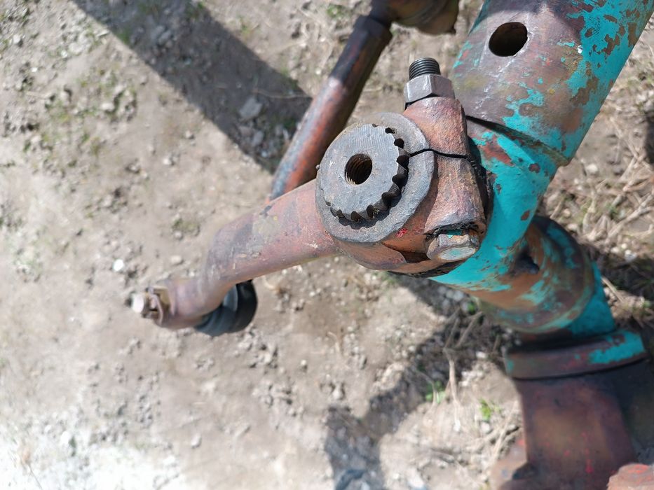 Продам передній брус цафи сошки ступиці коліна ЮМЗ в ідеальному стані