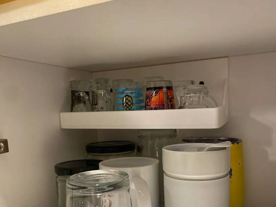 Prateleira Moderna para Copos de Shot