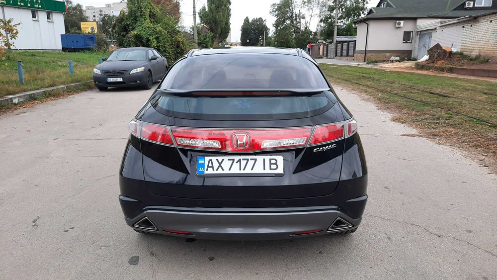 Honda Civic 5D 2010 р 1.8 АТ газ 96000 км пробіг