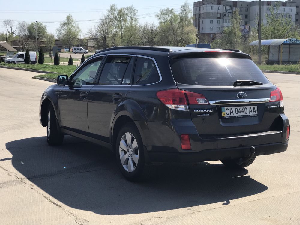 Subaru Outback 2011