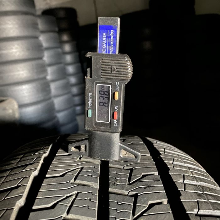 Шини 215/65/16с - 4шт Continental VanContact4Season