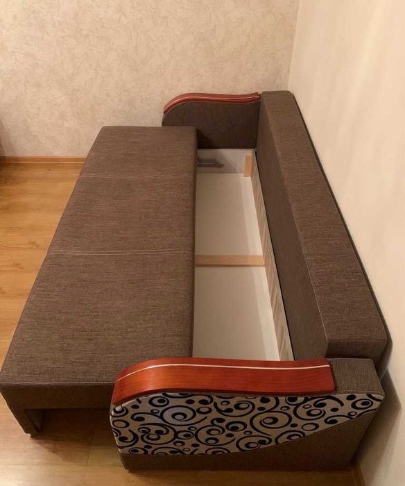 Elegancka sofa / kanapa rozkładana 200 cm x 135 cm (na sprężynach) !