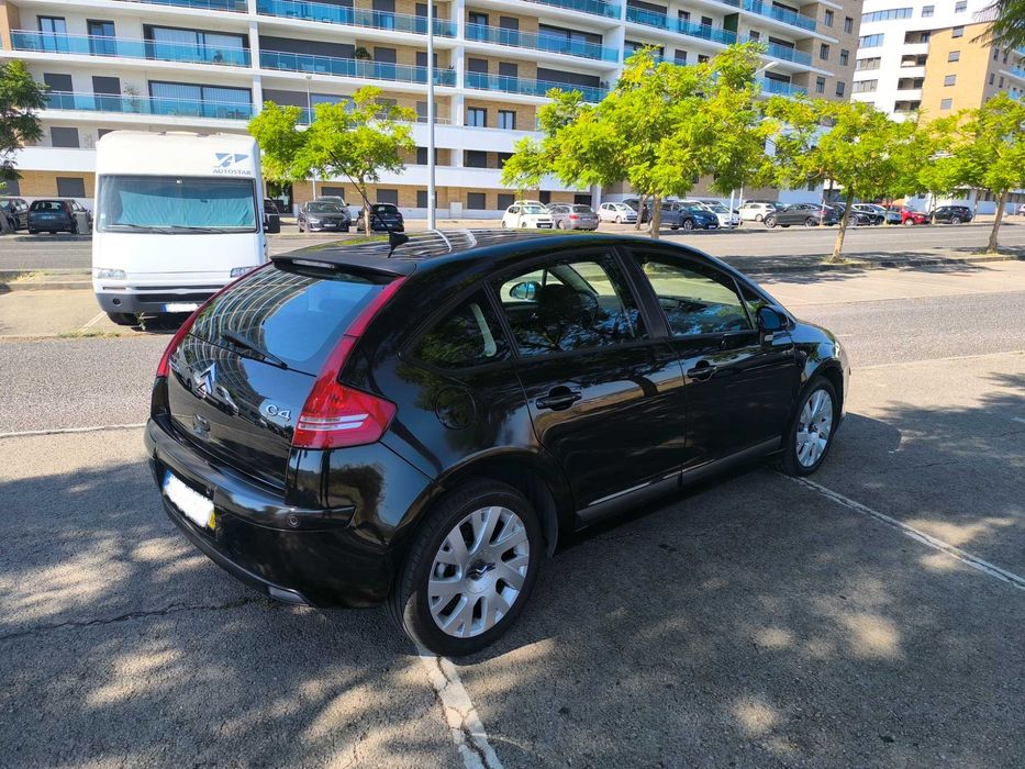 Citroën C4 1.6 HDi110cv  Ano 2005  poucos km reais  Revisões na marca