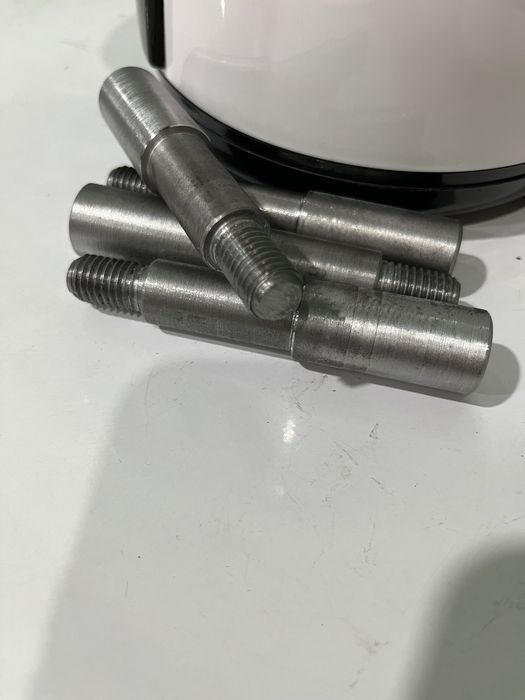 Токарні роботи з металу