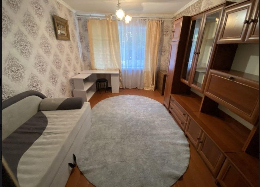 Довгострокова оренда кімнати в гуртожитку по. Бандери