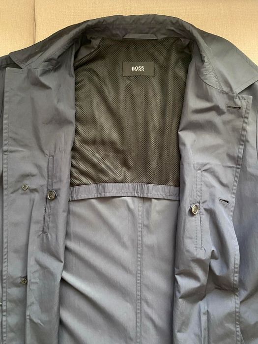 Плащ легкий чоловічій Hugo Boss.