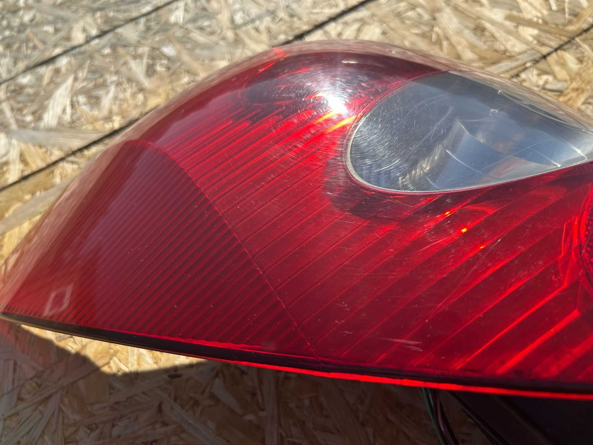 Lampa tylna lewa lub prawa Renault Laguna II kombi