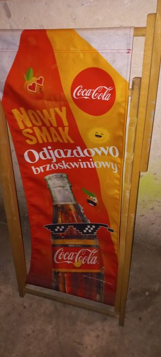 Leżak drewniany i krzesełko turystyczne