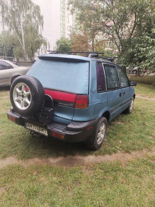 Продам Мицубиси Спейс Рунер