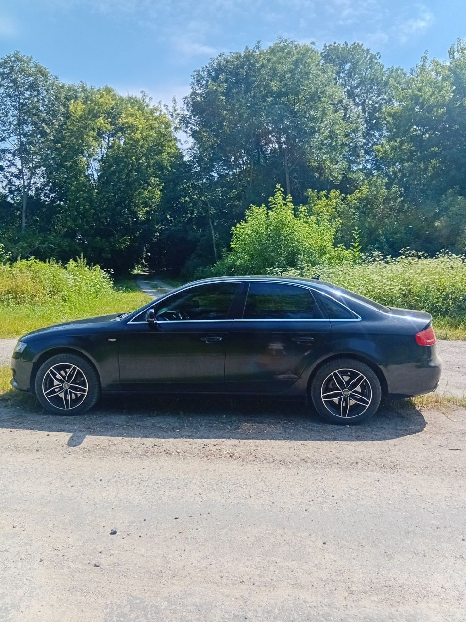 Продам авто аудіо а4в8