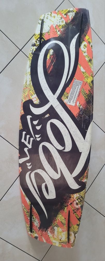 Wakeboard deska z butami Jobe 134