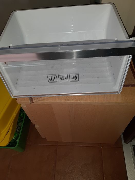 Szuflady do chlodziarko zamrażarki samsung ,lodowka  o wym.177,2z54x55