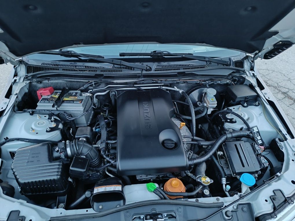 Suzuki grand Vitara Lift 2,4 benz 4x4 klima niski potwierdzony przebie