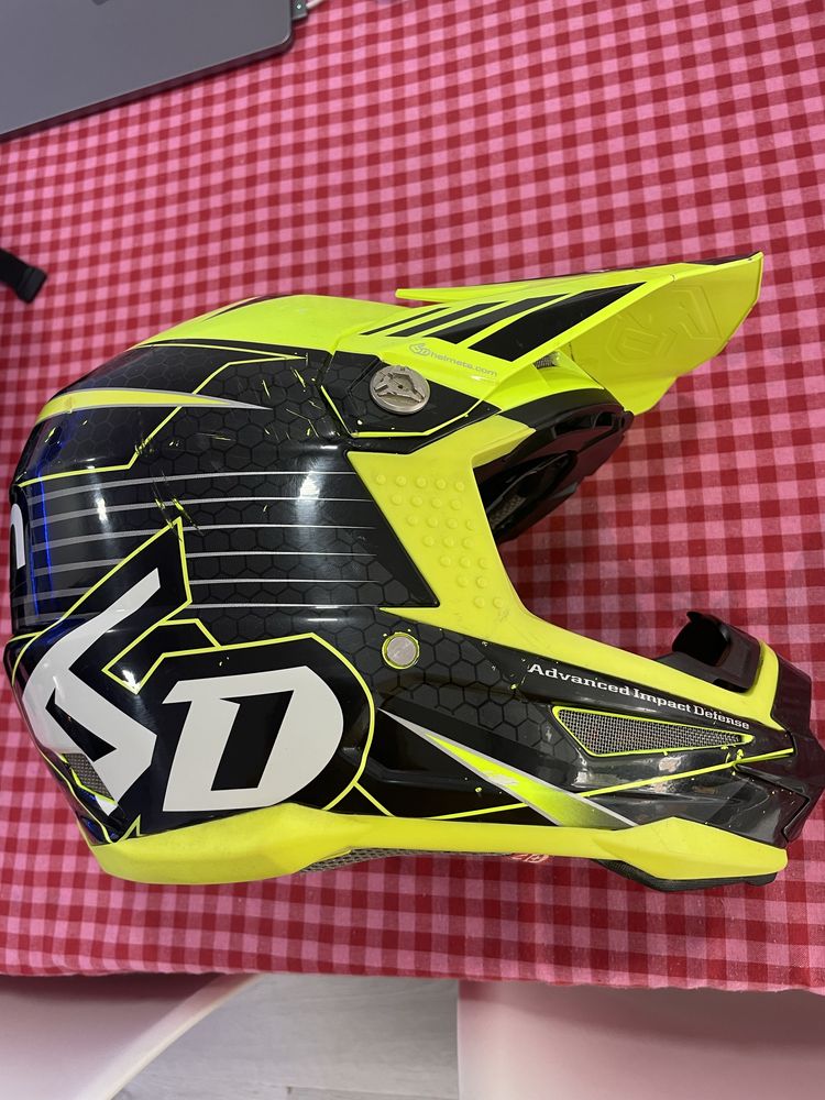 Capacete 6D tamanho S