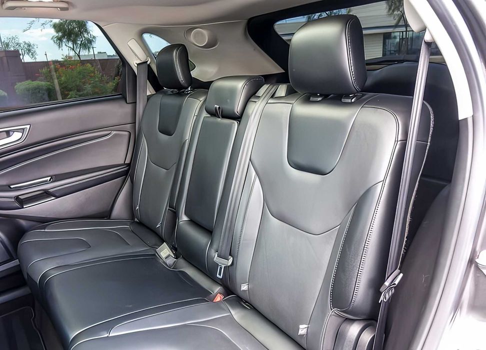 Ford Edge Titanium      2017