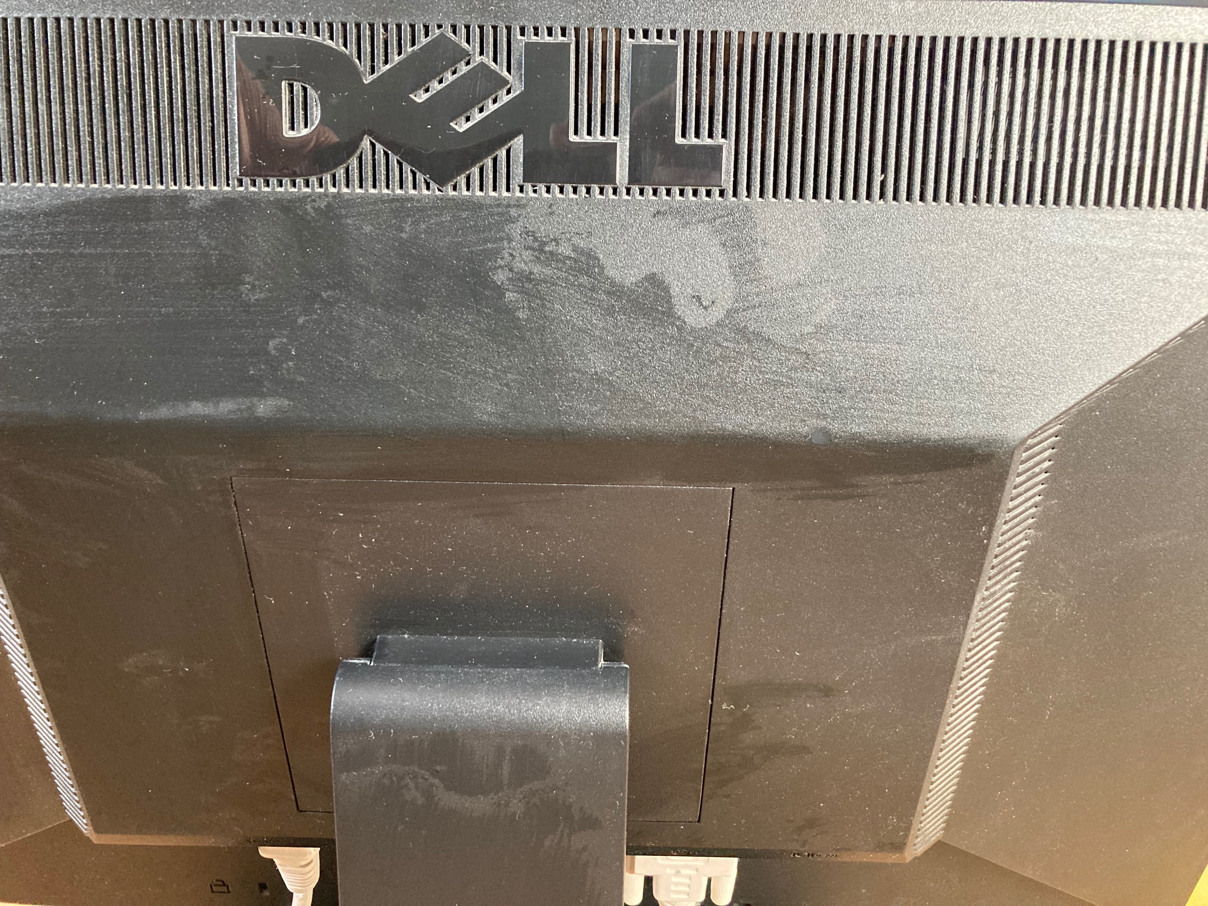 Używany monitor DELL LCD 22" P2210f