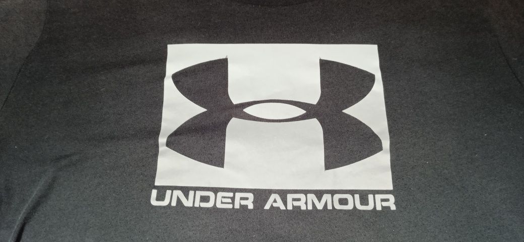 Футболка under armour