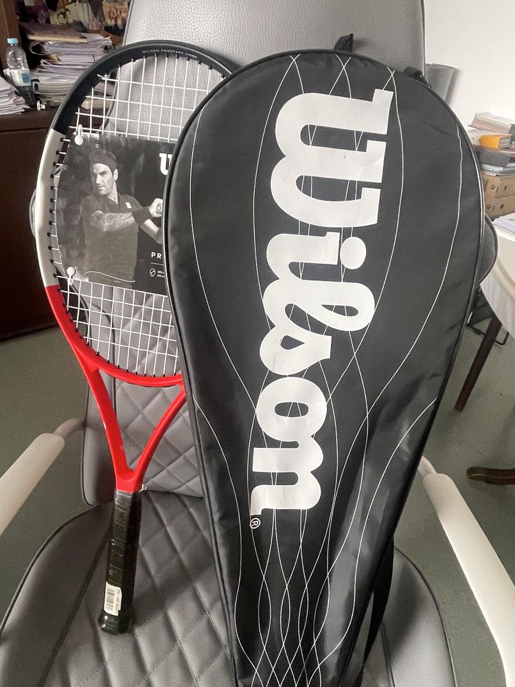 Raquete WILSON nova